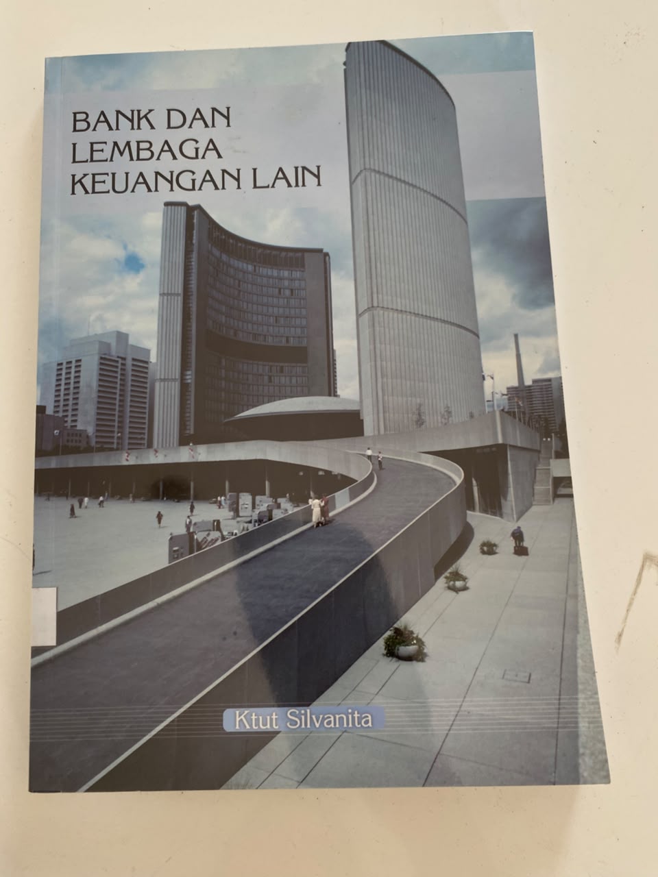 Bank Dan Lembaga Keuangan Lain