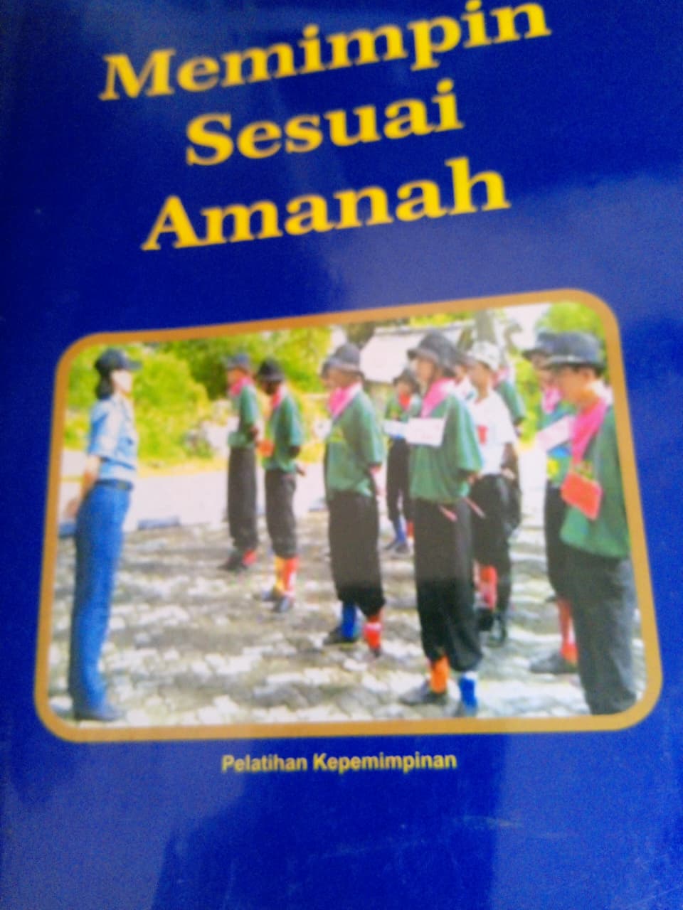 Mempin Sesuai Amanah
