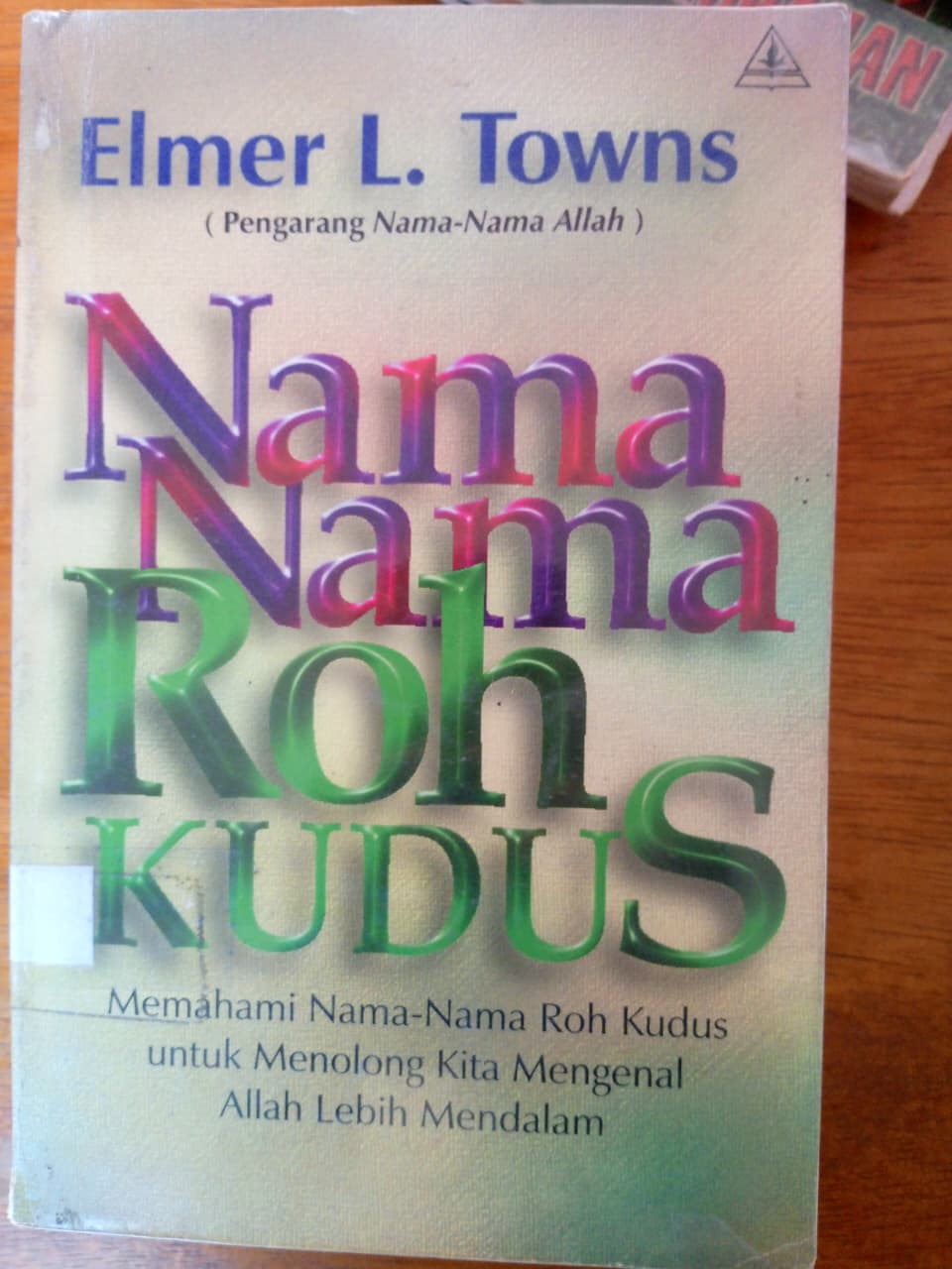 Nama Nama Roh Kudus