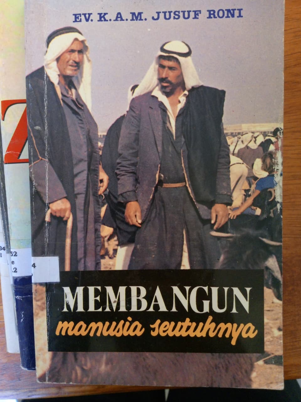 Membangun Manusia Seutuhnya